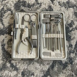 Silver and Cream Manicure Set